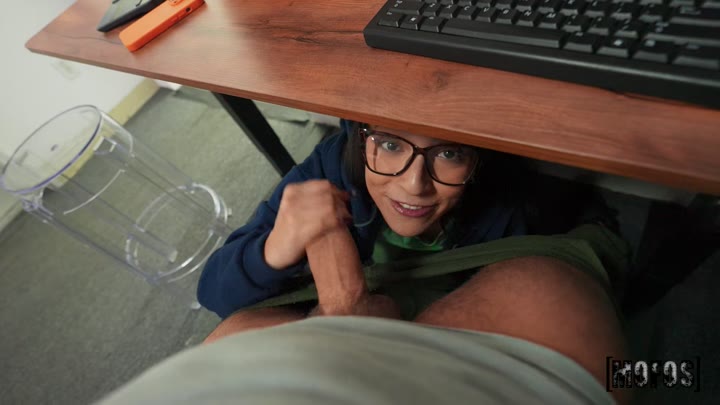 Mofos   Madison Wilde – The Library